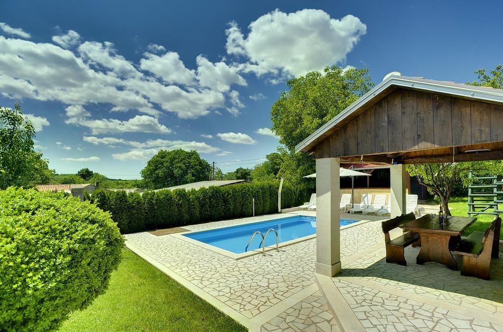 Villa Semy Pazin Exterior foto